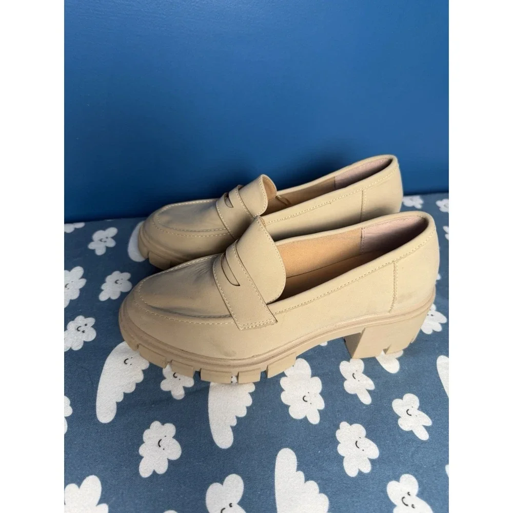 Sincerely Jules Womens Size 7 Chunky Platform Loafers Beige Lug Sole SlipOn Shoe